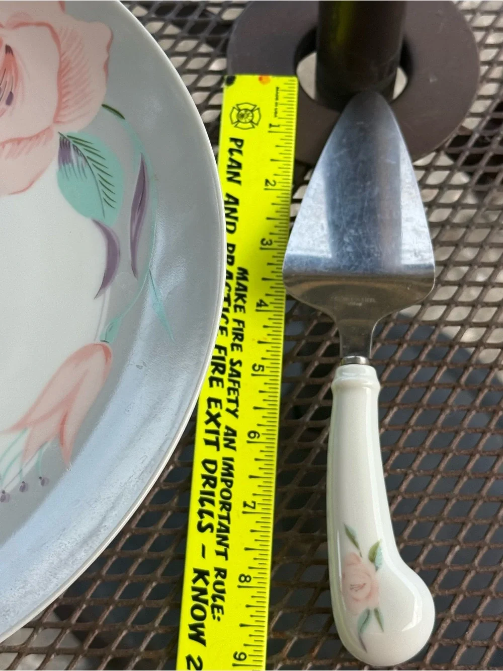SALTERA China Victorian Rose Cake Plate Stand Knife Original Design Japan 1985
